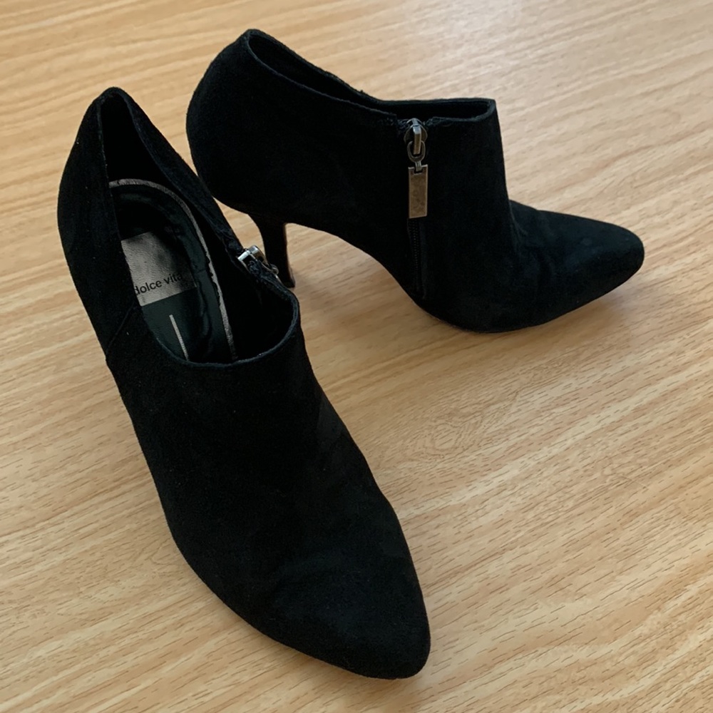 Dolce Vita Black Suede Bootie, size 8.5